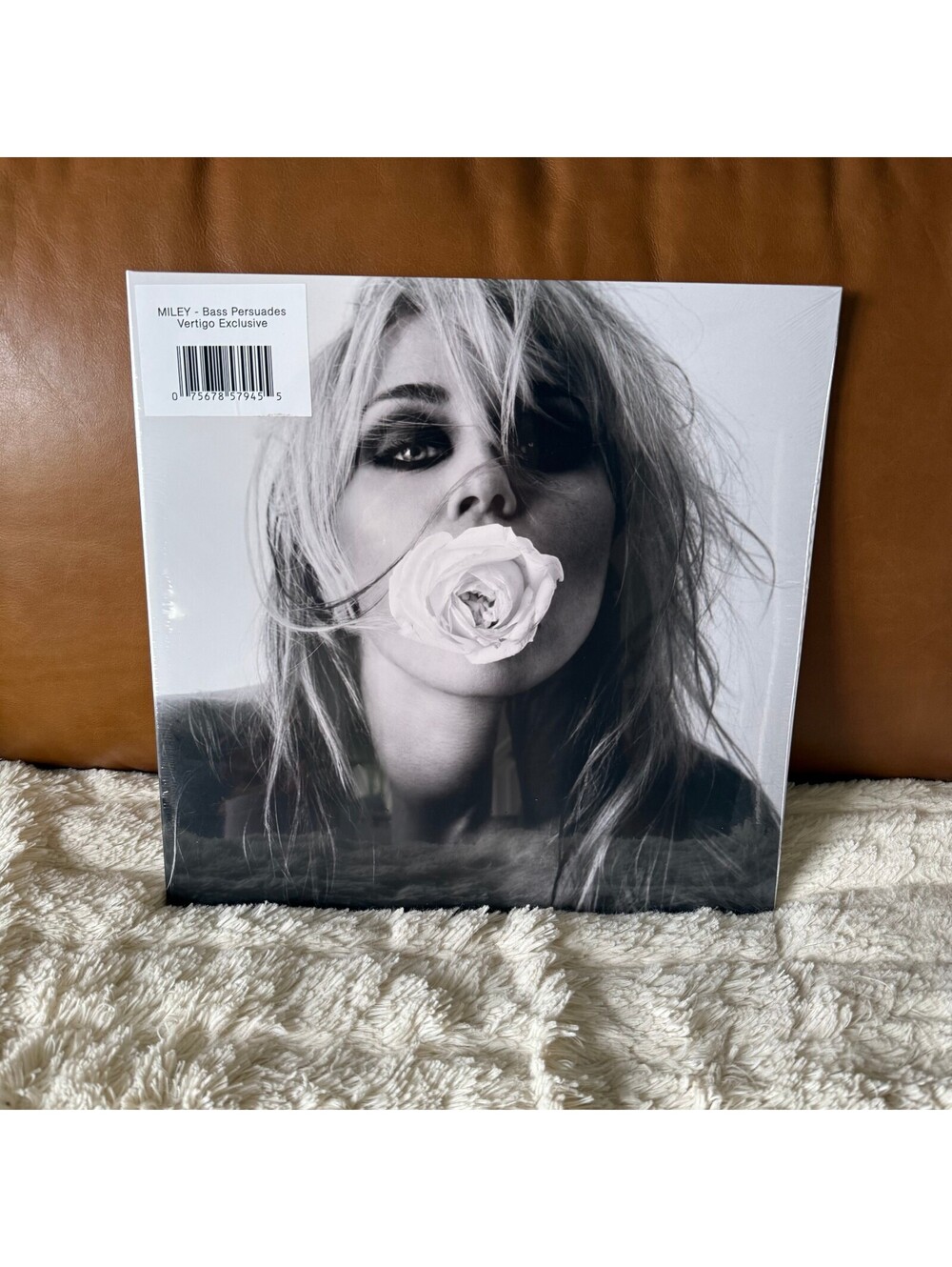 Miley Cyrus Bass Persuades Vinyl Vertigo Exclusive /5000 SEALED IN HAND